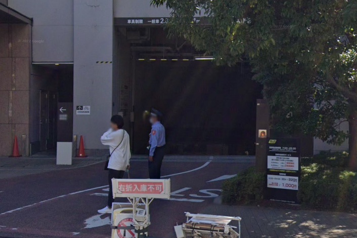 タイムズ武蔵小杉駅前地下駐車場