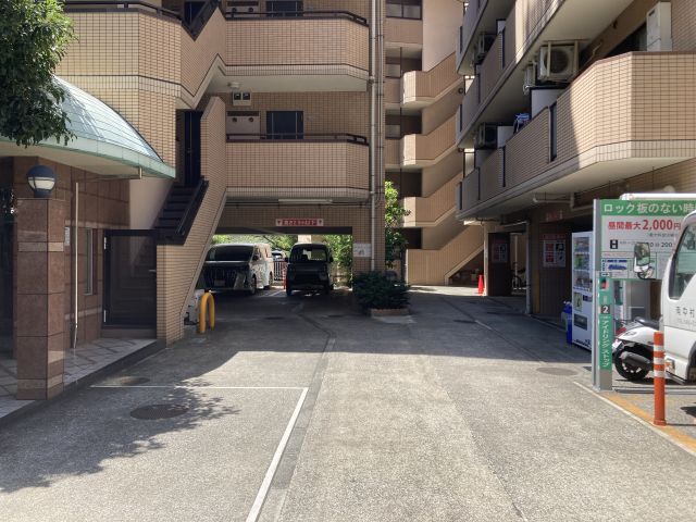 ホテル精養軒駐車場