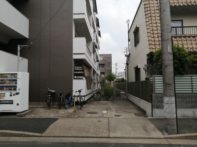 名城公園 平安マンション駐車場