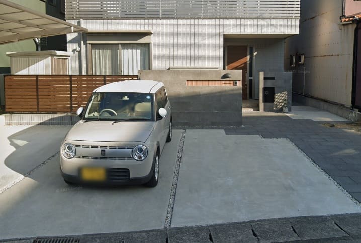 東見光町1-80駐車場