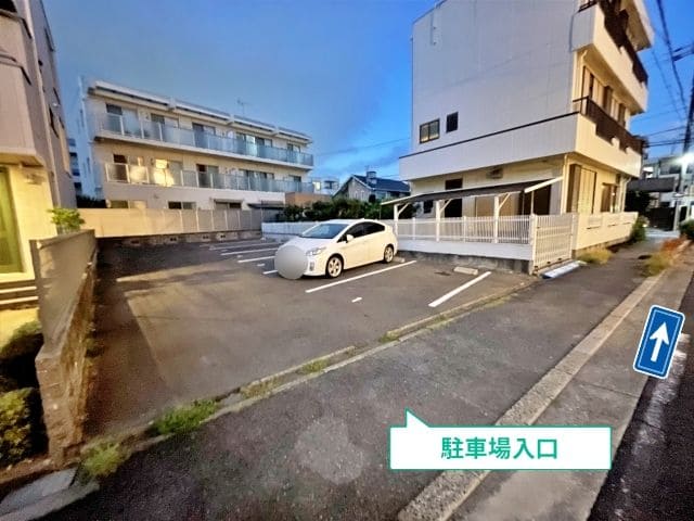 Yanagihara-1cyoume-10-18-Parking-lot