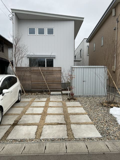 秋田市手形西谷地駐車場