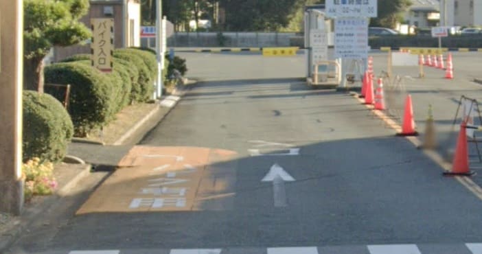 豊川稲荷大駐車場