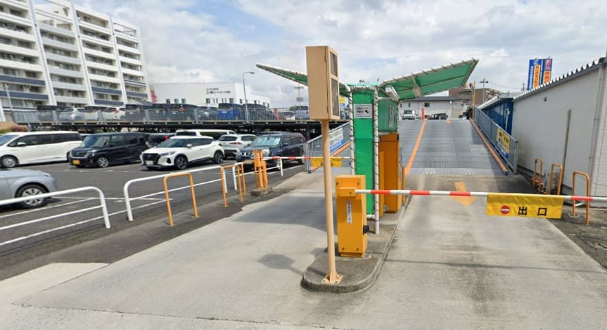 郡山駅東口駐車場