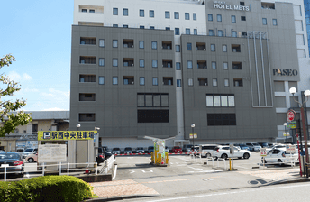 駅西中央駐車場