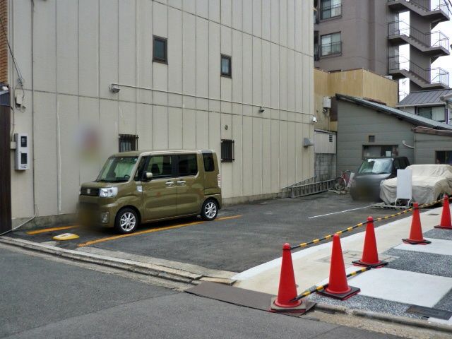 高畑モータープール駐車場