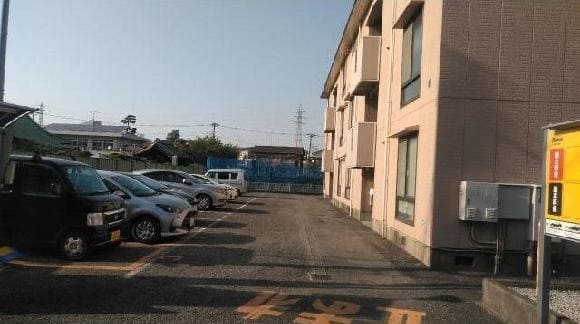 コットンハイツ駐車場