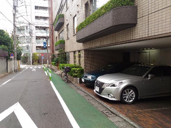エリート・イン東京駐車場