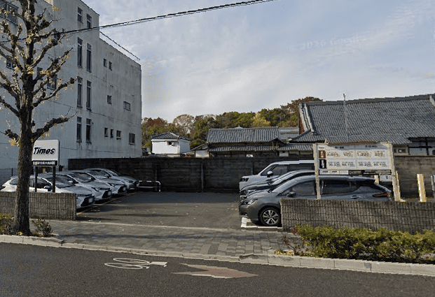 タイムズ京都府立医大病院前