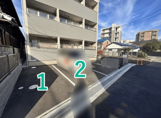 クレアール高槻富田駐車場