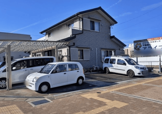 新井邸:寺島町駐車場