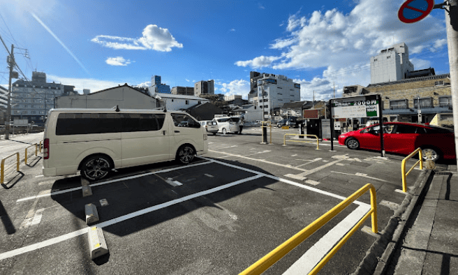 室町中駐車場