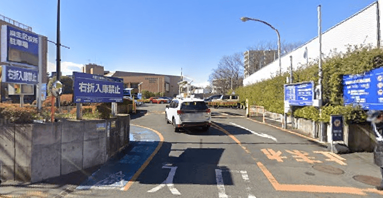 タイムズ麻生区役所駐車場