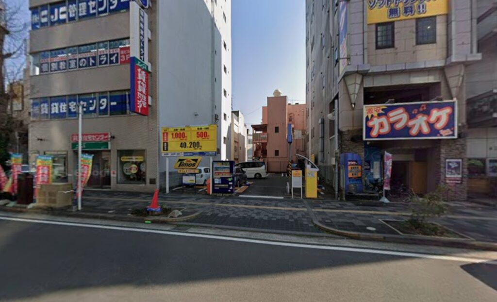 タイムズ和歌山駅前駐車場