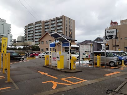 タイムズ金沢柿木畠駐車場