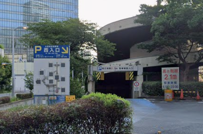 大阪市立大阪駅前地下駐車場
