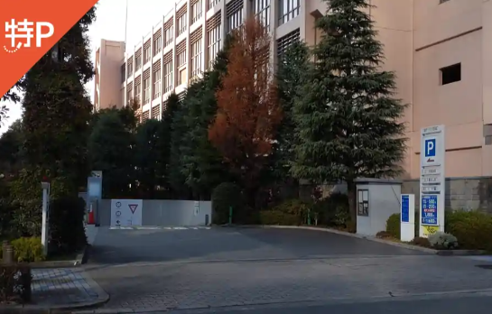 梅田スカイビル駐車場