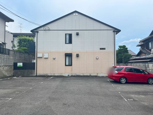 エスポアール稲荷駐車場