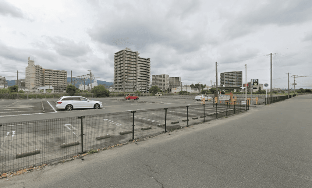 市営鳥栖駅東駐車場