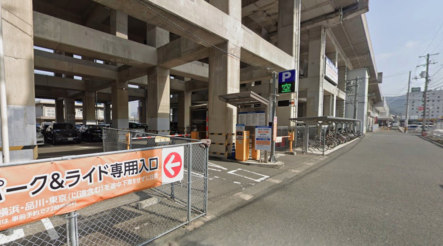 新山口駅時間制駐車場