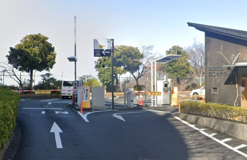 生田緑地西口駐車場