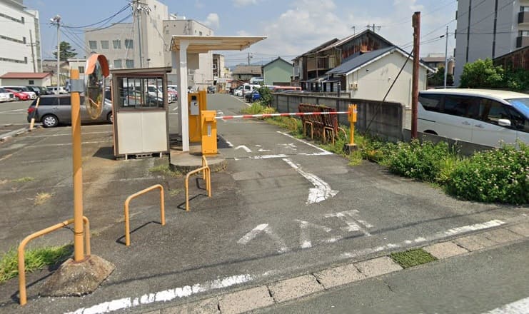 豊川商店街駅前駐車場_出口