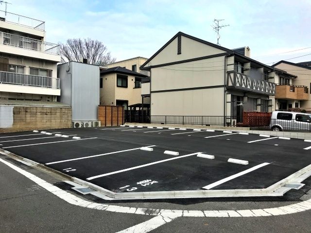 柳原一丁目駐車場