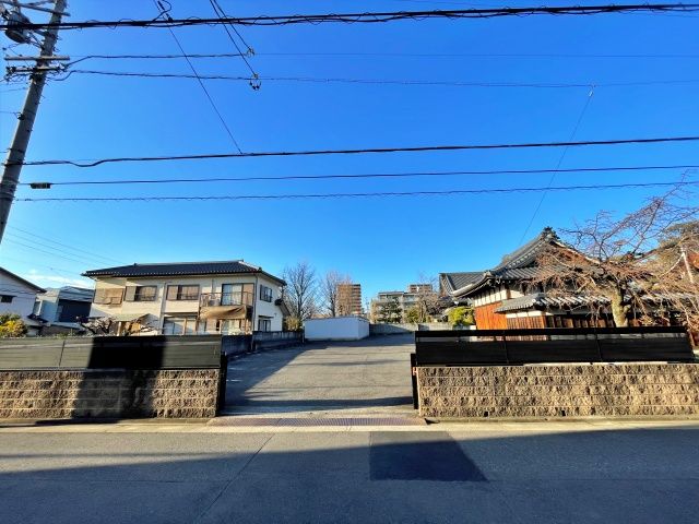 金城3-9-33駐車場