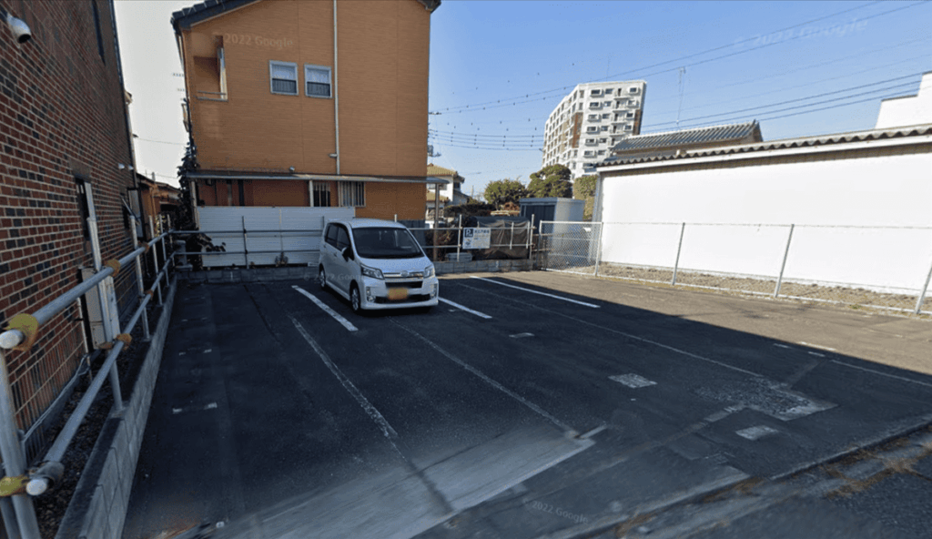 吹上本町4-3-15駐車場