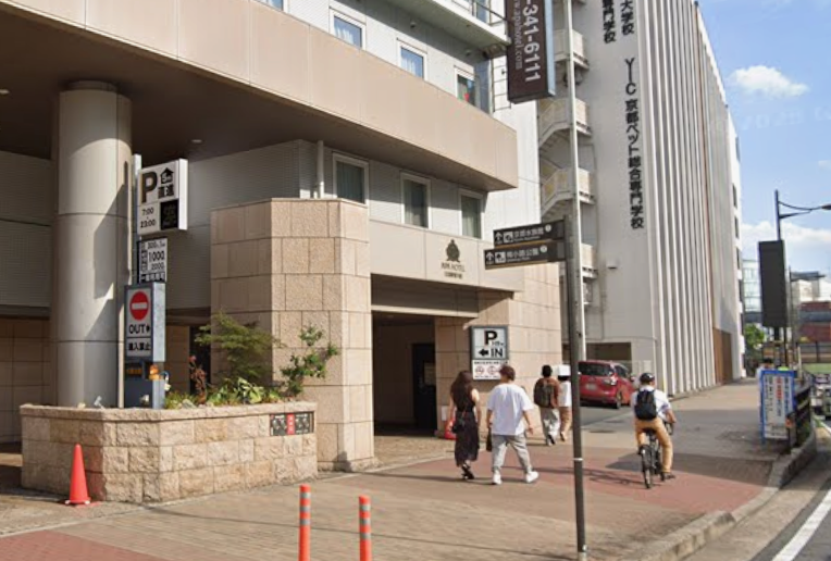 日本車庫アパホテル京都駅堀川通駐車場