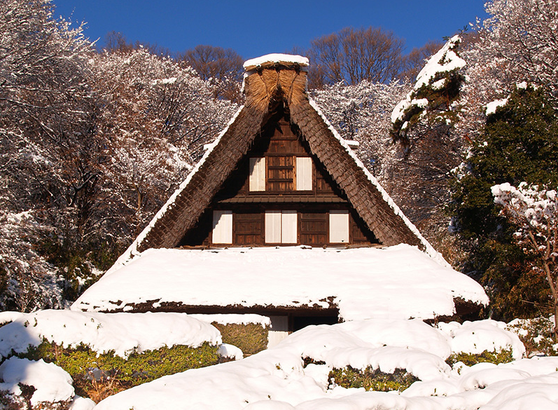 雪の民家園