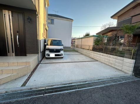 和泉本町2丁目駐車場