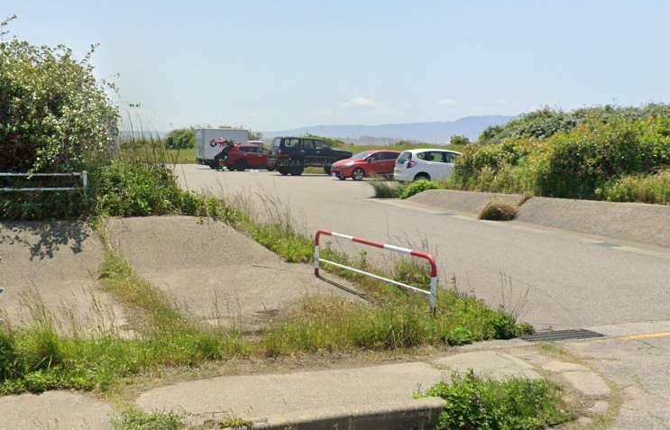 滝港海岸広場 駐車場